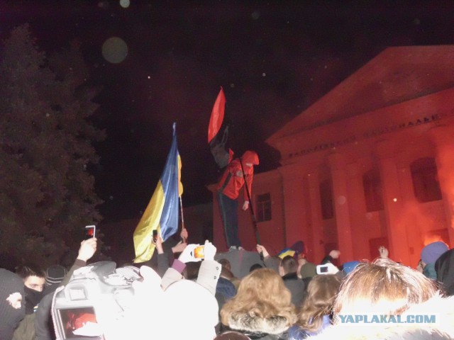 Вандализм на памятниках Воинской Славы в Днепре