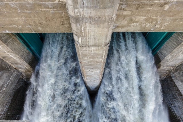 Богучанская ГЭС