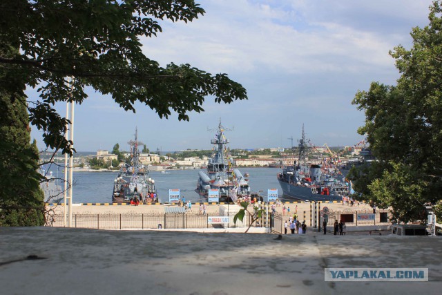 Съездил в Крым.
