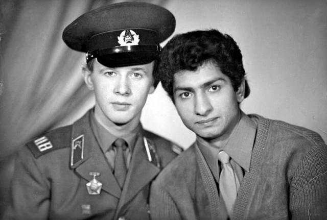 Армейские фото знаменитостей