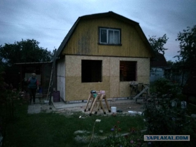 Перестройка старого дачного домика. Вторая половина лета 2017.