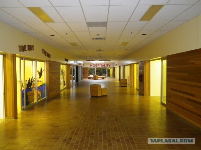 Канадский город-призрак застывший в 80-х