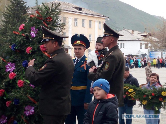 С днём победы! Всех с Праздником, всем мира!