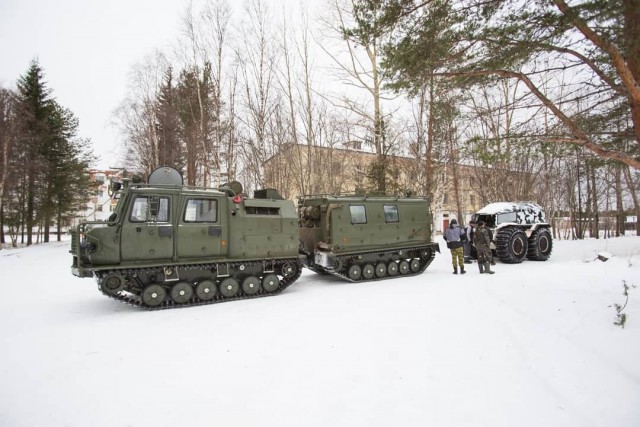 Вездеход на базе ПТС-4