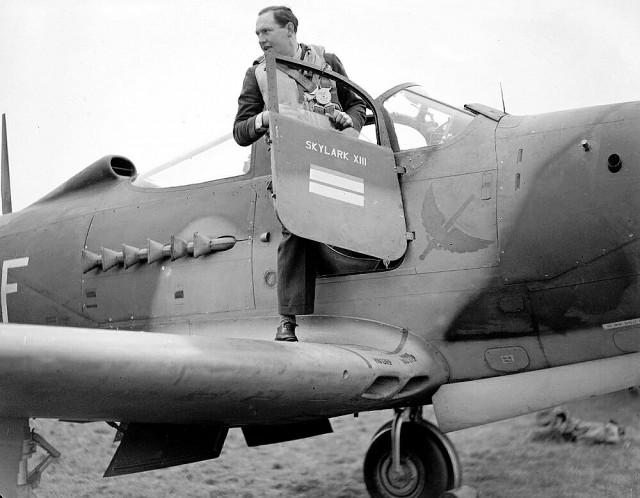 Р-39 Аэрокбра. Американская любимица сталинских соколов. История создания и основные модификации.