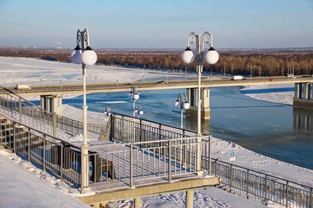Обь начинает замерзать