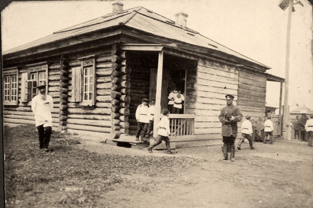 Сибирские казаки на службе и дома. Альбом 1911 года