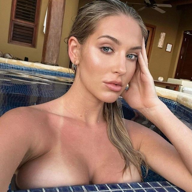 Прекрасная половина человечества (Vol.169) "Под прикрытием"