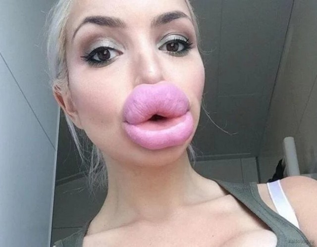 Про губы и пельмени