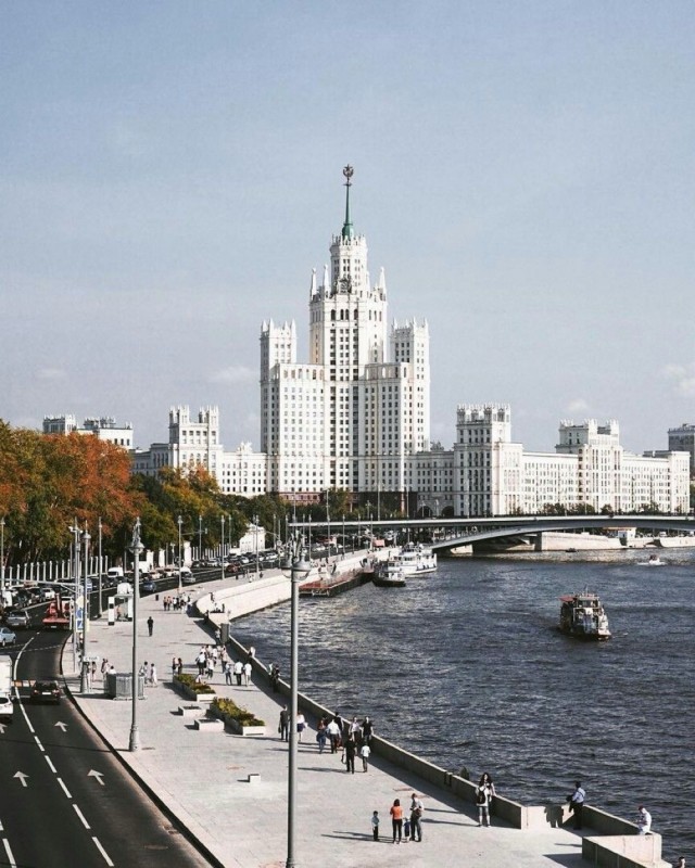 Москва и москвичи. Двадцатый век. 21.04.25