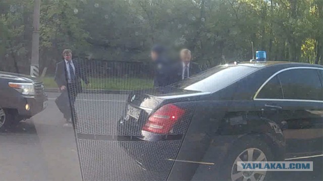 Кадет училища МВД ездит на учебу в сопровождении кортежа с мигалками