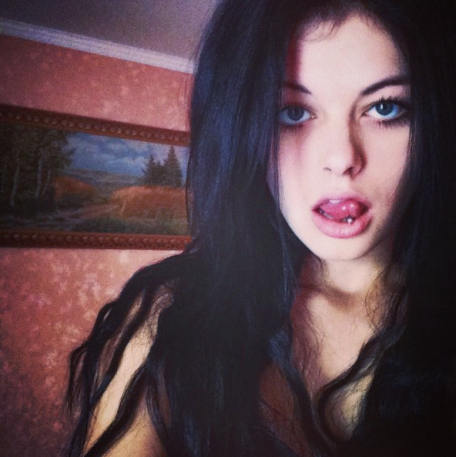 Горячие представительницы соцсетей.