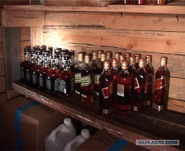Производители алкоголя в России заметили, что средний класс перешёл с виски на водку