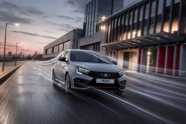 Тойота представила спортивную GRMN Corolla: 1,6 литровый турбомотор, 304 л.с., 415 Н*м. В продаже - в 2027 году