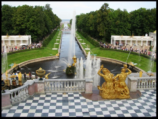 Подборка завораживающих фонтанов России