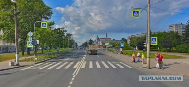 Мотоциклист попал в больницу после столкновения с автомобилем в Колпино