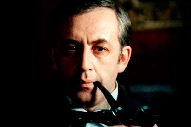 Пачка сигарет из натурального развесного табака стоит всего 36 рублей.