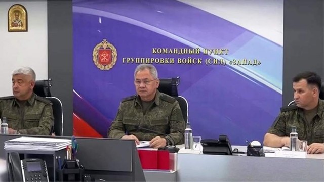 Шойгу проверил передовой пункт управления Западной группировки войск