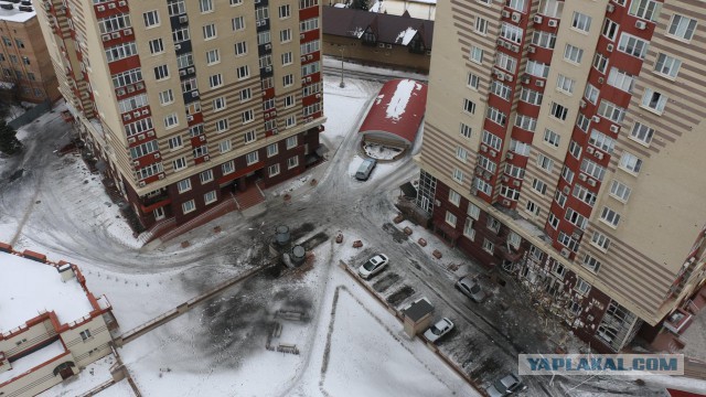 Украинский журналист снял обстрел Донецка градами