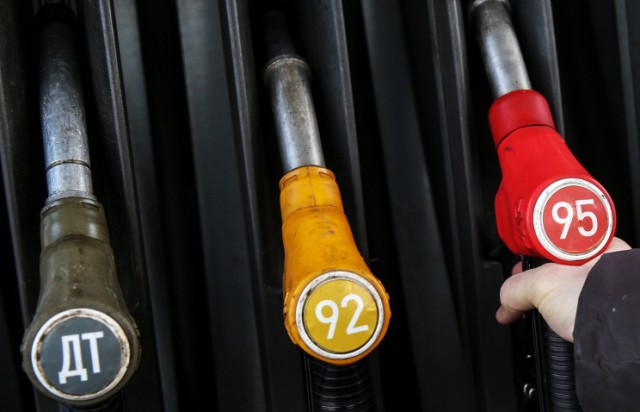 Путин повысил акцизы на бензин