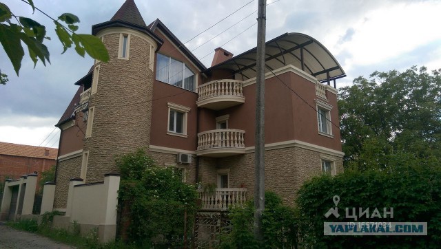 Плотина на Ростовском море треснула и может рухнуть