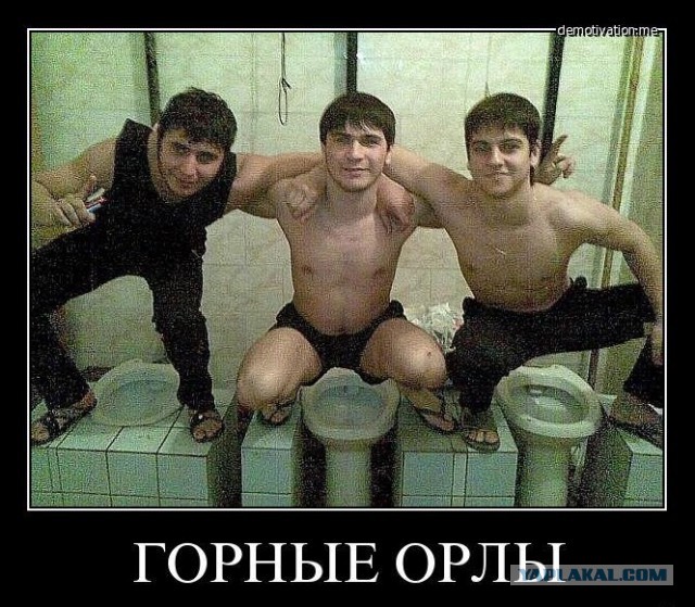 Солдат заставили танцевать