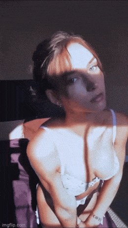 Гифки с девушками