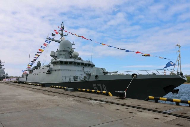 Носитель «Калибров» малый ракетный корабль «Буря» принят в состав ВМФ