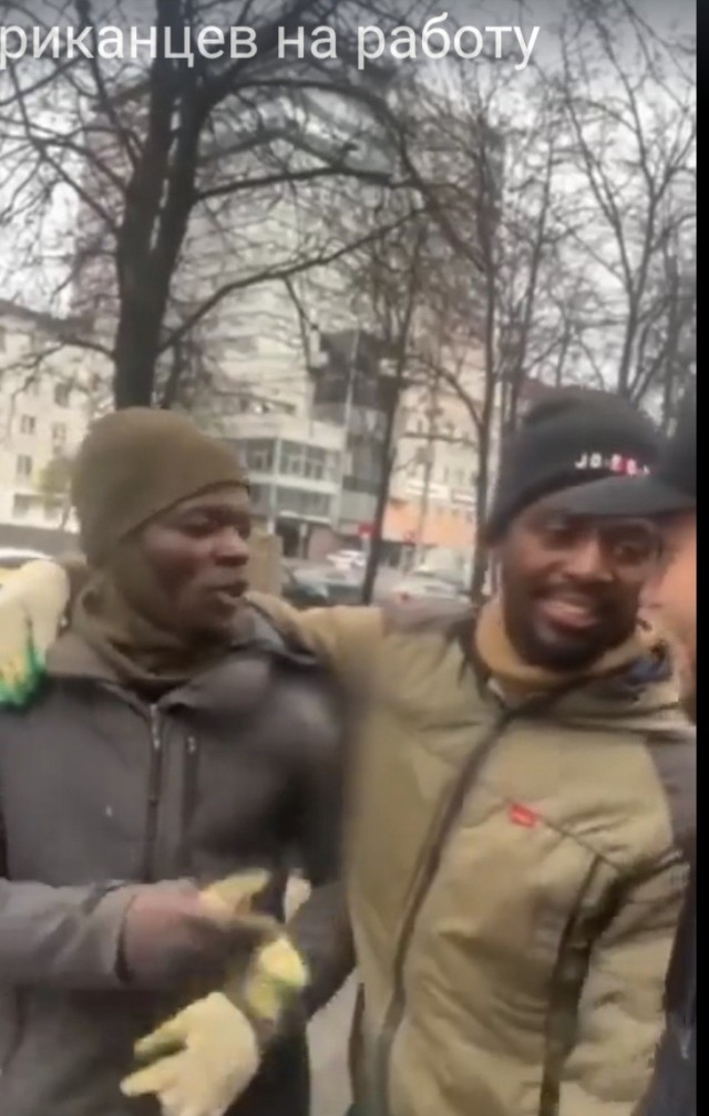 Взял африканцев на работу