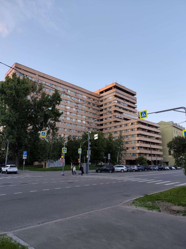 Шляюсь по  Москве