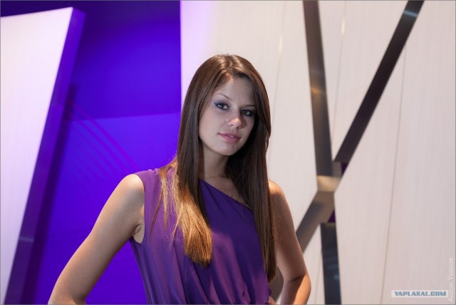 Девушки на ММАС 2012