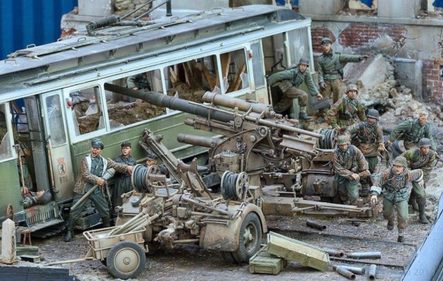 Военно-историческая миниатюра и диорамы