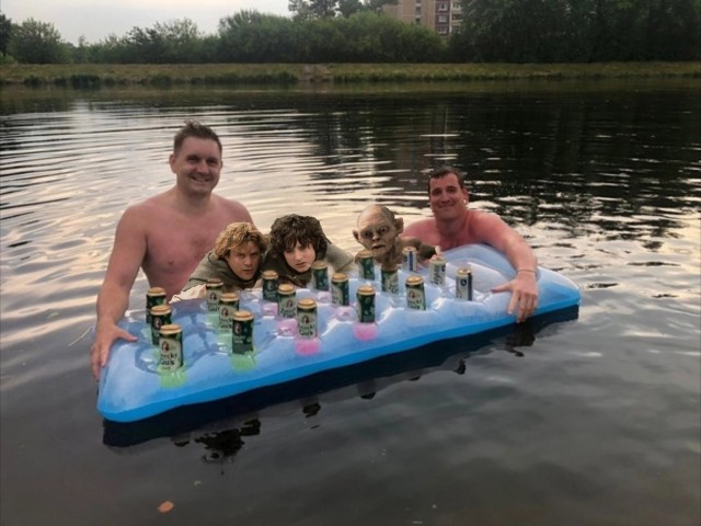Фотожаба "Чуваки на отдыхе"