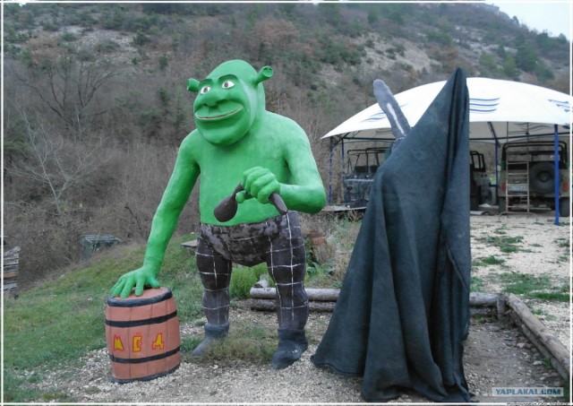 Крым. Мыс Ая. Деревья моря.