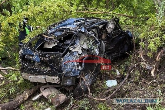 В Верхнеблаговещенском (пригород Благовещенска амурской области) разбилась машина