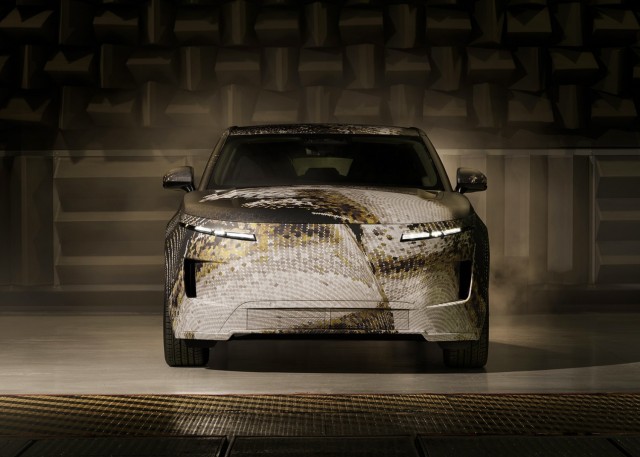 Совершенно другой Range Rover: компания анонсировала полностью электрический Range Rover GT, который станет пятым в линейке