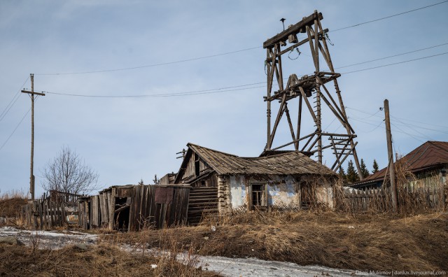 Суровая жизнь в поселке "Коммунар"