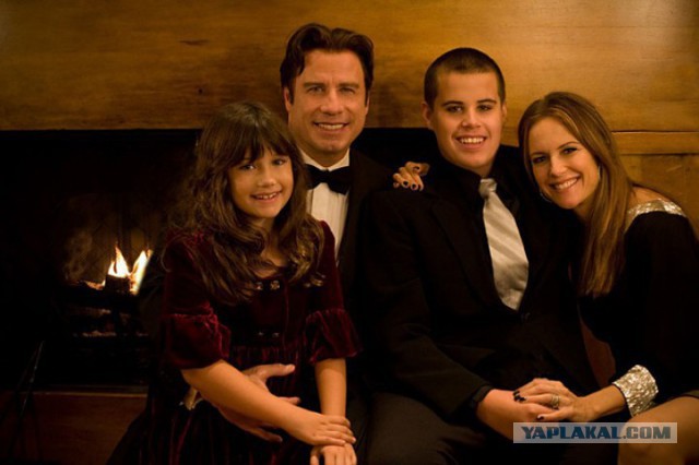 Джон Траволта написал об умершем сыне