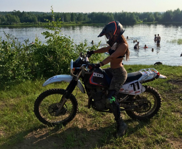 Забавные картинки с девушками