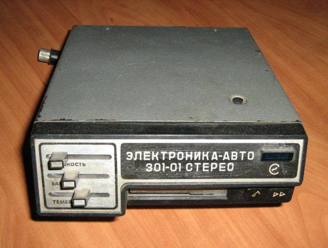 10 наборов «Сделай сам» из прошлого: акустика, усилители и магнитофоны