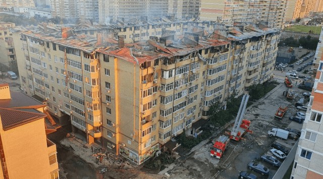 Пожар в восьмиэтажном жилом доме в Краснодаре