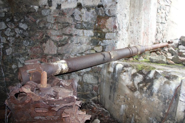 Немецкий опорный пункт Обергоф с орудием 8,8 cm Flak 36 на севере России