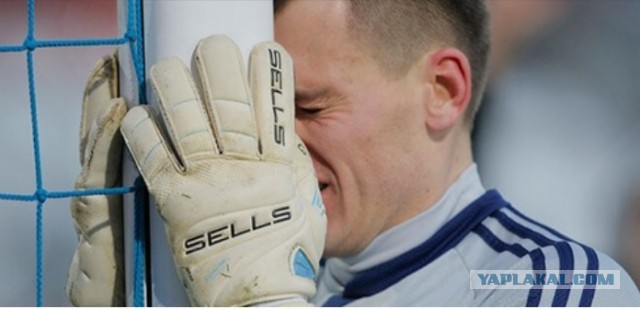 Почему комментаторы футбольных матчей называют футболистов "умницами" ?