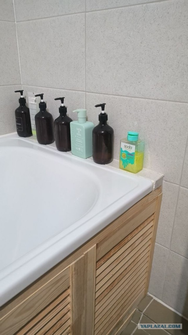 Чем расстояние между стеной и ванной заделать?