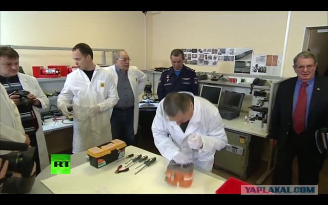 Разбирали самописец, много наших полегло