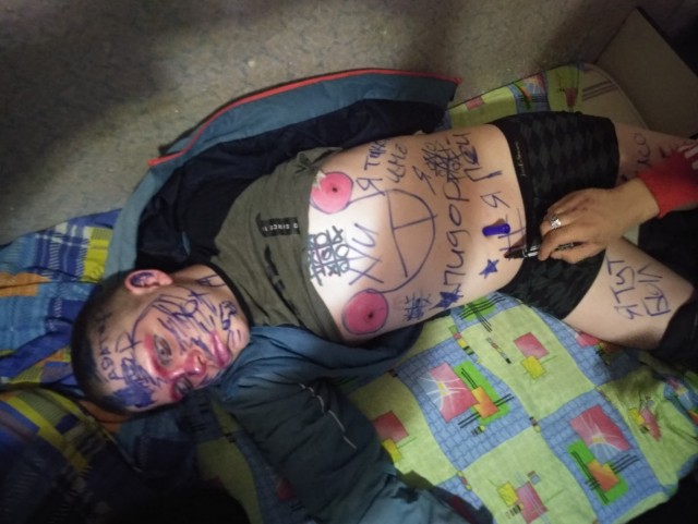 С такими друзьями враги не нужны