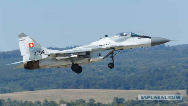 Правительство Словакии передаст Украине все 13 своих истребителей МиГ-29