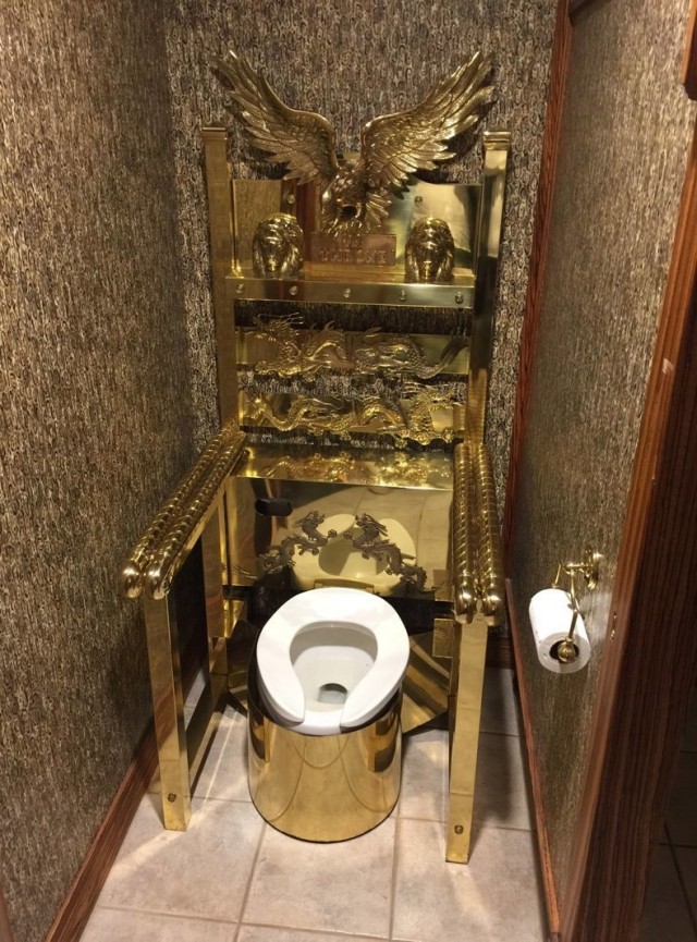 Необычные туалеты