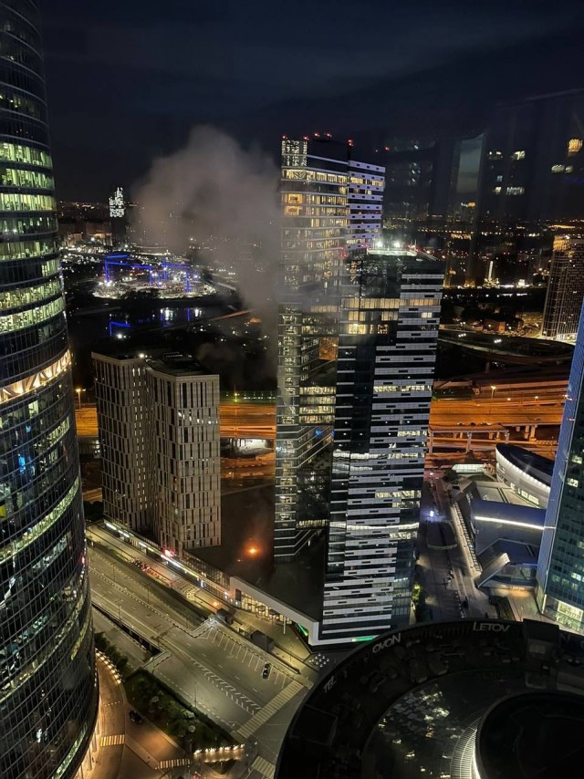 Беспилотник снова попал в Москву-Сити