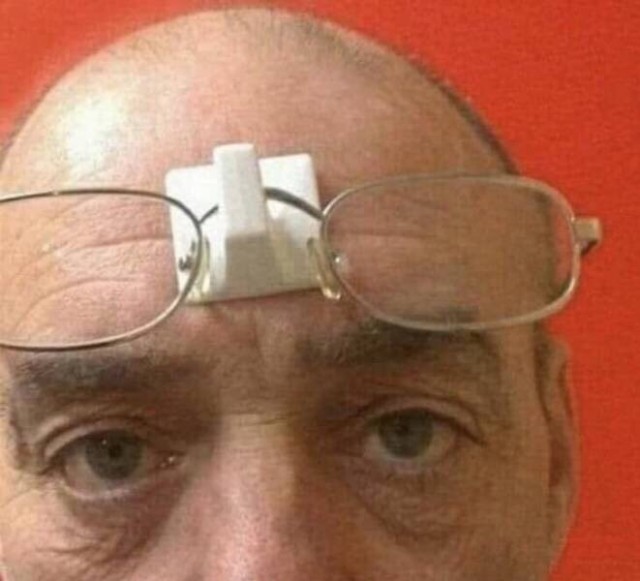 *Зачёркнуто*